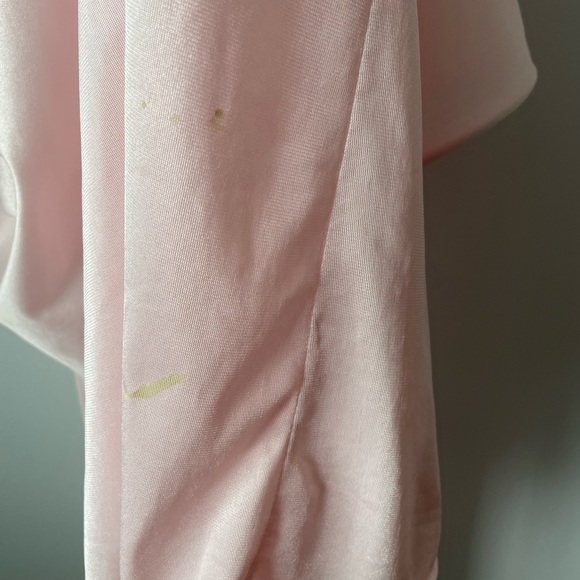 Vintage Silky Night Robe with Ruffled Sleeves and Lace Details Size Medium - Picture 8 of 13